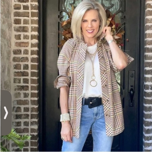 CAbi Tops - Cabi‎ Houndstooth Yorkshire Shacket M Jacket